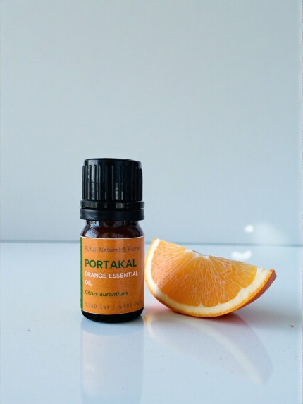 PORTAKAL UÇUCU YAĞI (Citrus sinensis)